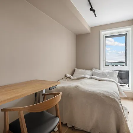 With Stunning View Apartment *