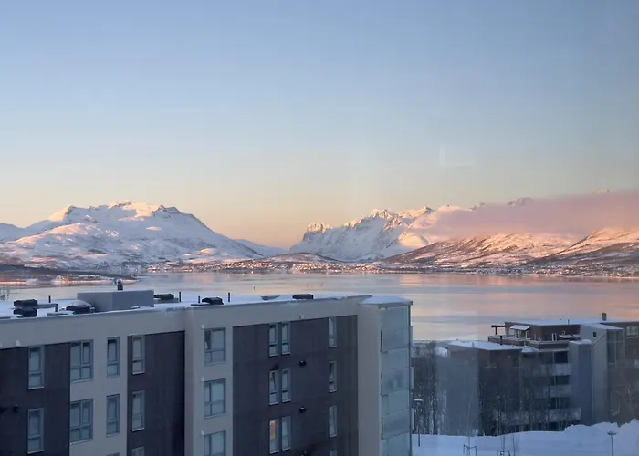 With Stunning View Apartamento Tromsø